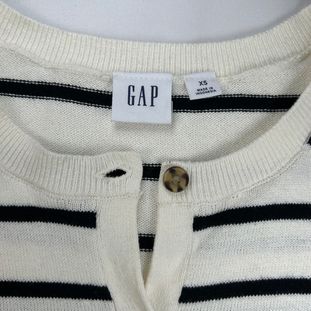 Gap Womens XS Crewneck Cardigan Sweater White Navy Blue Striped Cotton - Picture 6 of 10